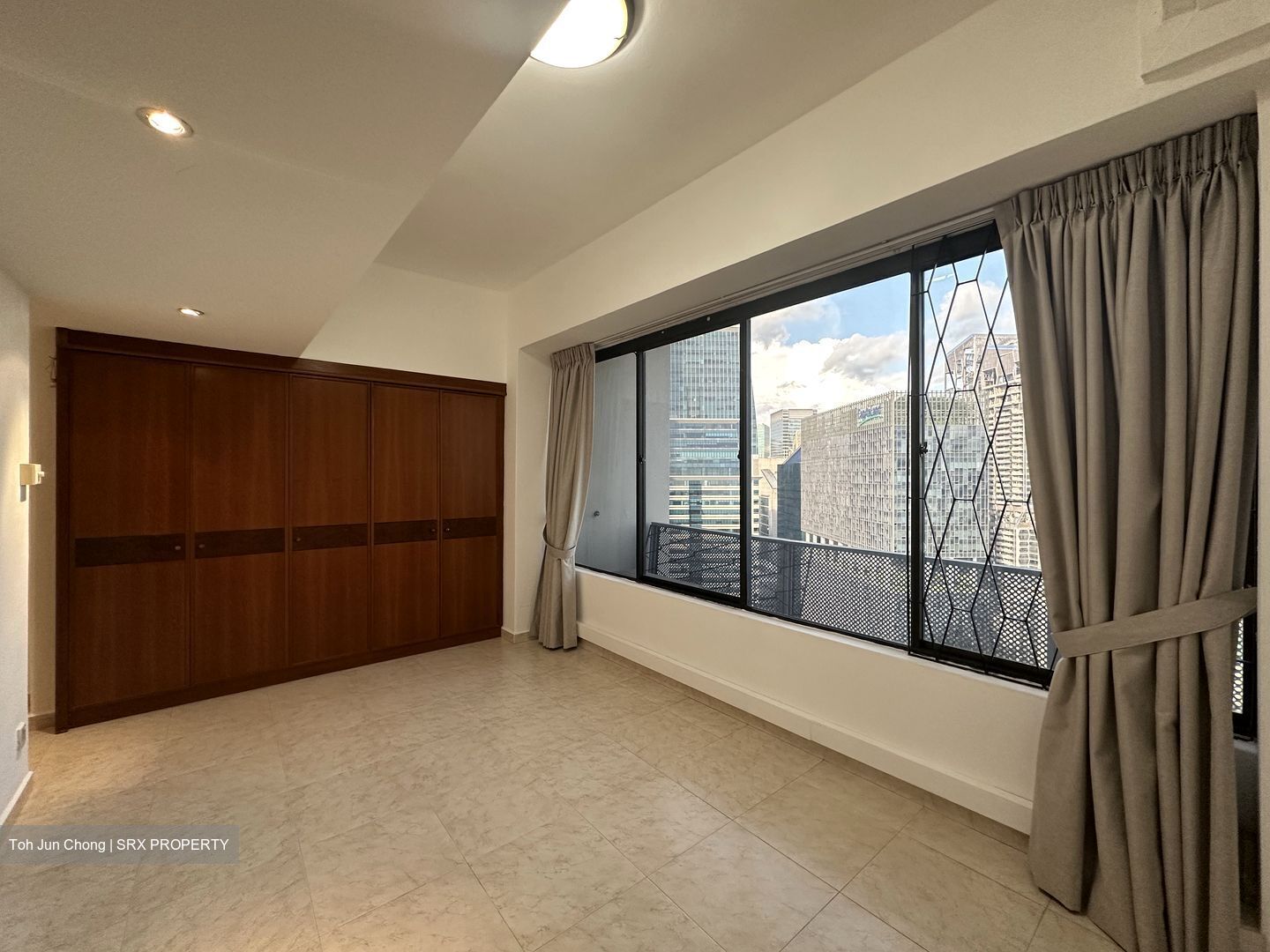 International Plaza (D2), Apartment #503620591